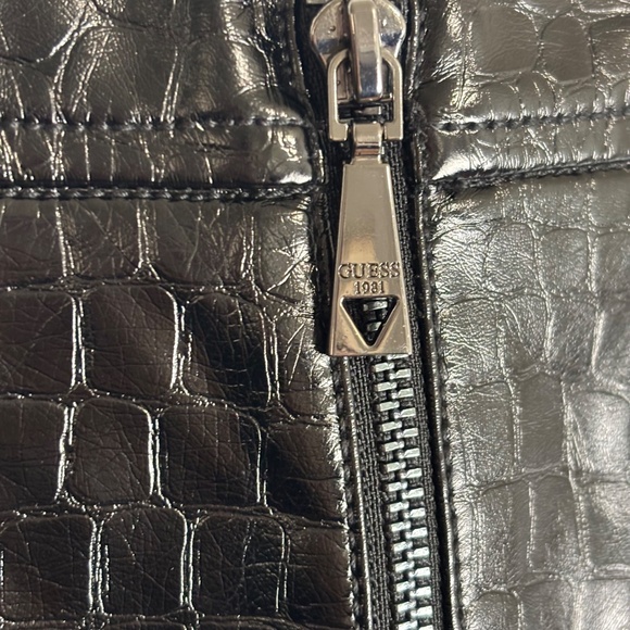 GUESS Faux Leather Croc Embossed Pencil Skirt Black Zip Detail | Size Large - Picture 5 of 7